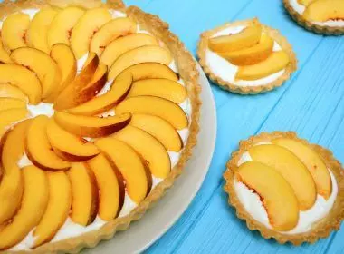Lowcountry Peaches and Cream Pie 