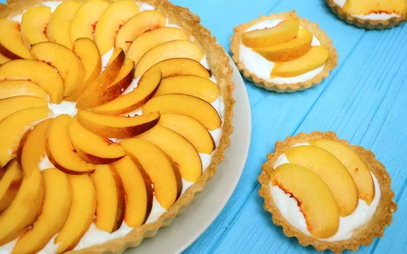 Lowcountry Peaches and Cream Pie 
