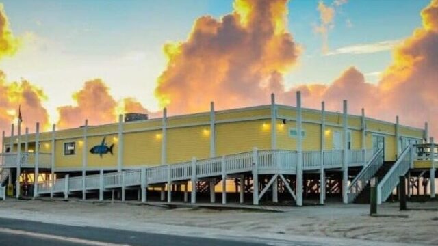 Seafood baskets and drinks at Coot’s Bar & Grill by the pier on Palmetto Blvd, Edisto Island